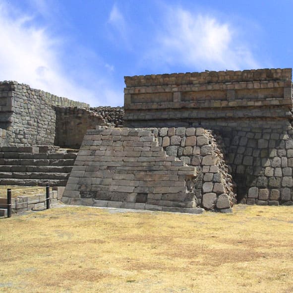 Visita la Zona Arqueológica de Plazuelas